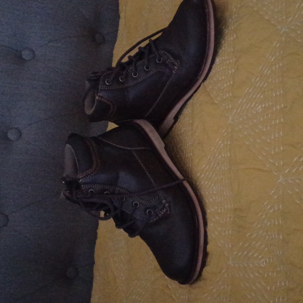 Kids boots